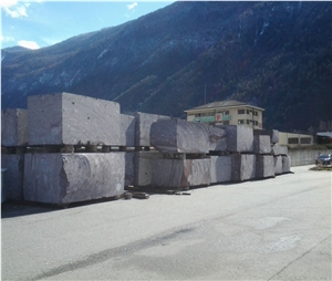 Verde Salvan Gneiss-Vert de Glacier Gneiss Quarry