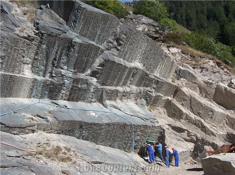 Vert Evolene Gneiss Quarry