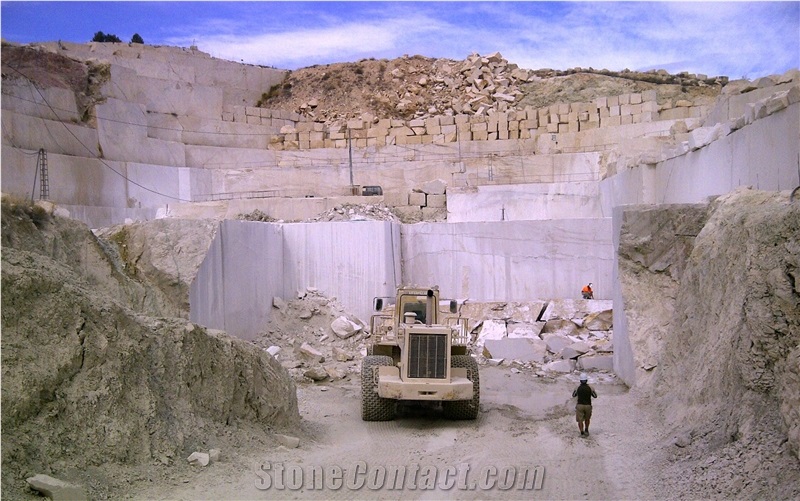 Capri Perla Quarry