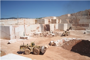 Crema Siena Marble Quarry