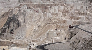 Calacatta Michelangelo Marble Quarry