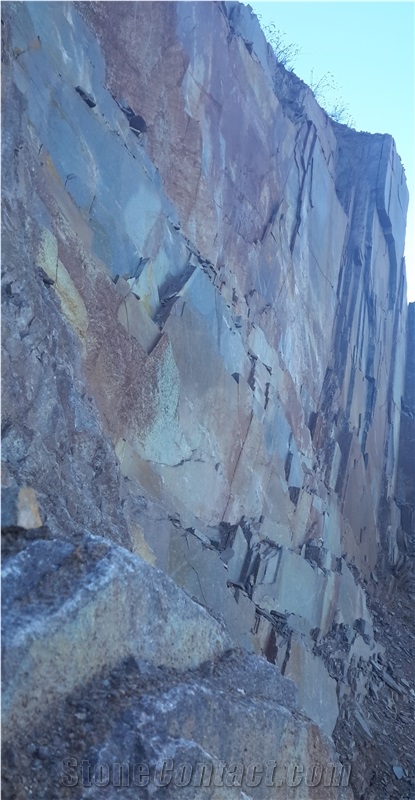 ODORIZZI GIUSEPPE Porfido di Albiano Quarry