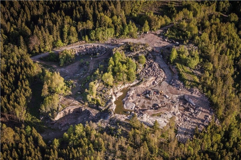 Tranas Red Granite Quarry