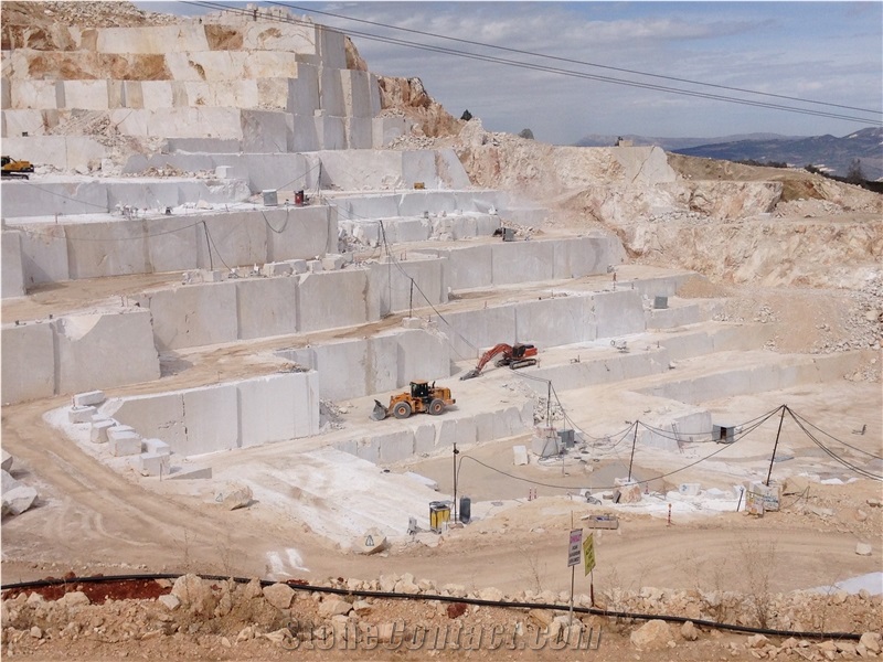 Burdur Beige Marble Quarry