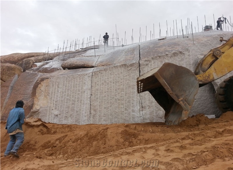 Saudi Pink, Sweet Pink Granite, Royal Salmon Granite Quarry
