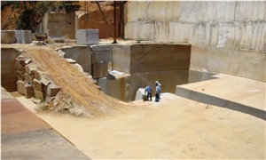 Granito Branco Ipanema - Ipanema White Granite Quarry