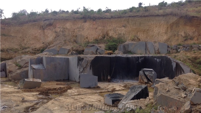 Preto Sao Gabriel - San Gabriel Black Granite Quarry