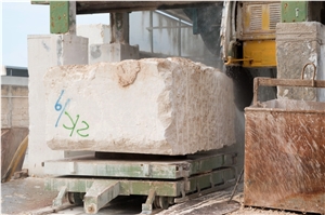 Perlatino Ruvo di Puglia Quarry