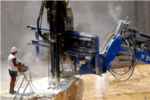 Perlatino Ruvo di Puglia Quarry