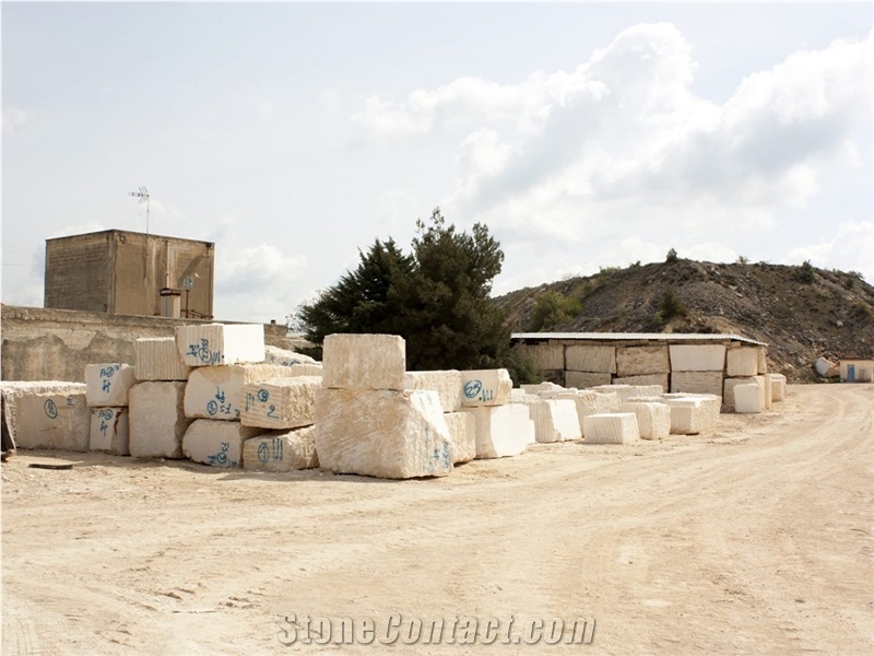 Trani Bronzetto Quarry