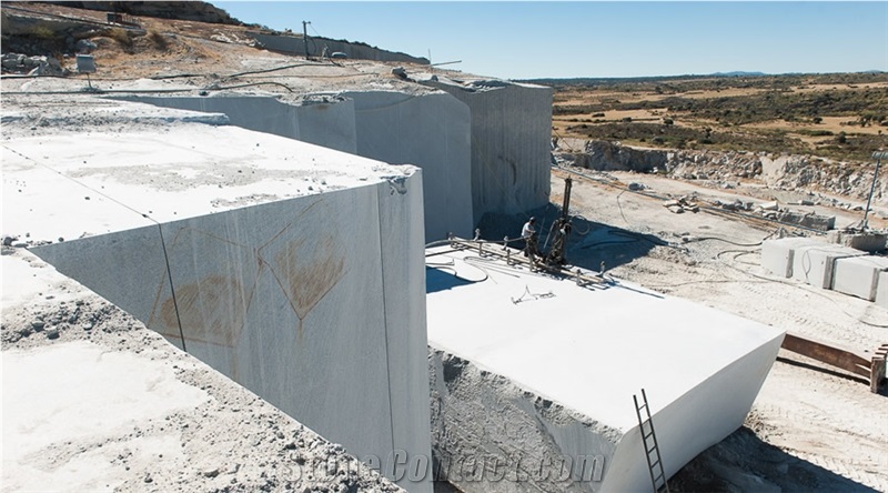 Azul Platino Quarry