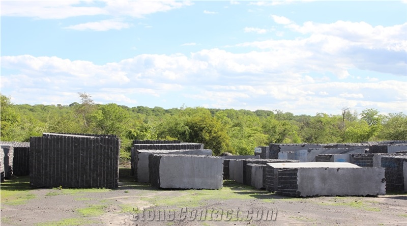 Baobab Brown - Brown Antique Granite Quarry