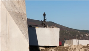 Crema Terra Granite Quarry
