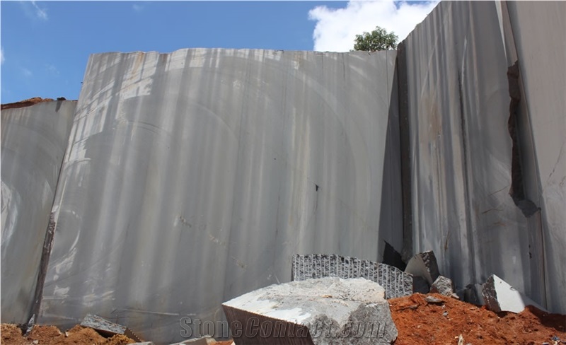 Negro Angola- Angola Black, Labrador Angola, African Black Granite Quarry