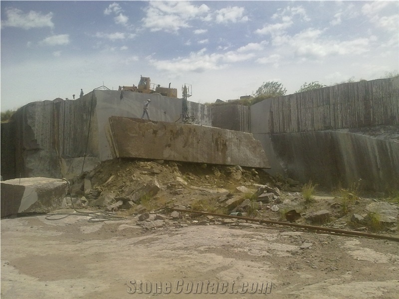 Rojo Sierra Chica Granite Quarry