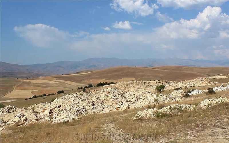 Bayburt Tasi - Bayburt Tuff Stone Quarry