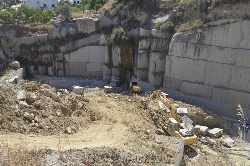 St. Louis Monchique Granite Quarry
