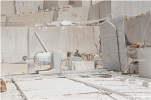 Cremino Marble and Cremino Nuvolato Marble Quarry Viscardo