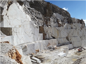 Bianco Veins Marble Quarry