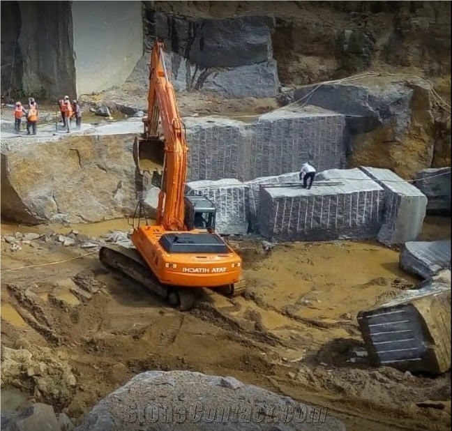 Karimnagar Maple Red Granite Quarry