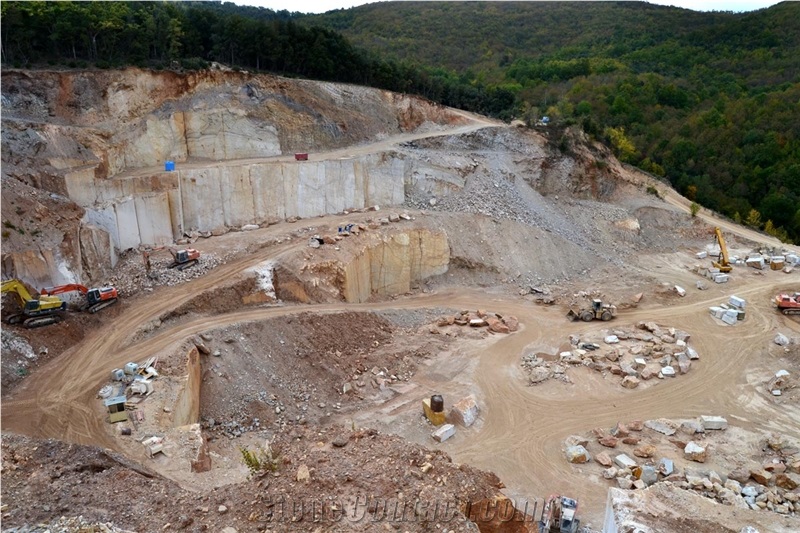 Giallo Siena Avorio,Calacatta Siena Quarry