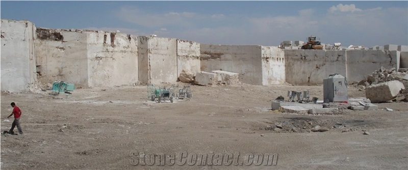 Sivas Medium Travertine and Sivas Classic Travertine Quarry