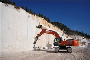 Naturelmar Crema Santa Limestone Quarry