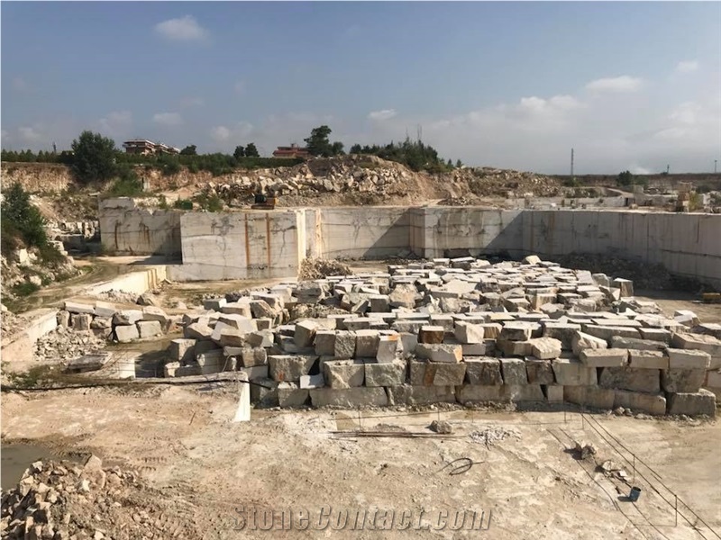 Travertino Striato Silver Quarry