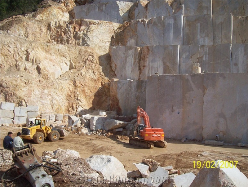 Bursa Dark Emperador Marble Quarry