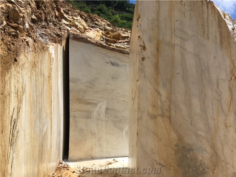 Vietnam Milk White Marble Quarry