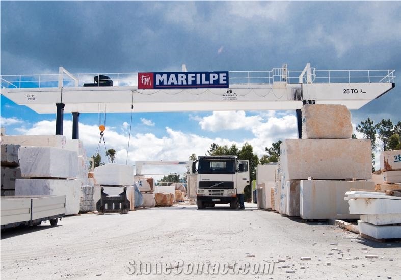 Moleanos Beige Limestone Quarry
