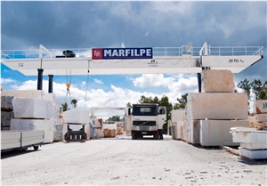Moleanos Beige Limestone Quarry