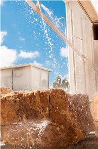 Moleanos Beige Limestone Quarry