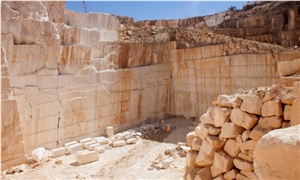 Vidraco de Moleanos- Vidraco de Molianos Creme Quarry Vidraco de Moleanos- Vidraco de Molianos Creme Quarry