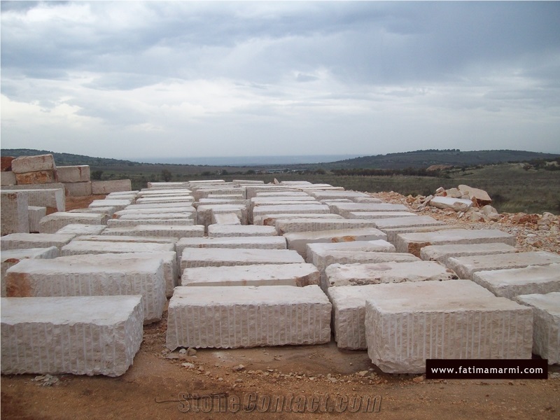 Avorio di Puglia Quarry