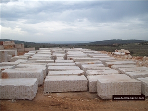 Avorio di Puglia Quarry