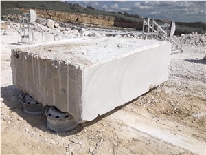 Avorio di Puglia Quarry
