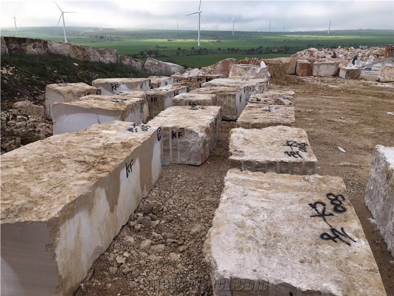 Serpeggiante KF2- Serpeggiante Trani Marble Quarry
