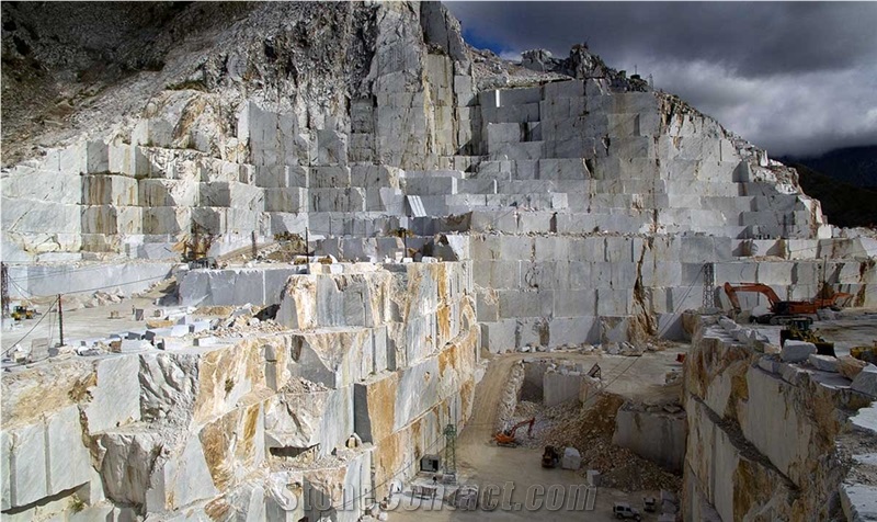 Bianco Carrara Campanili Marble Quarry