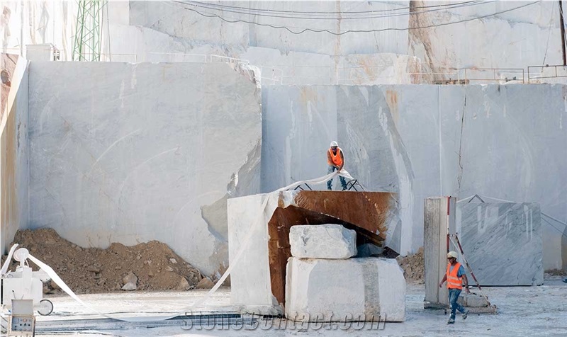 Bianco Carrara Campanili Marble Quarry