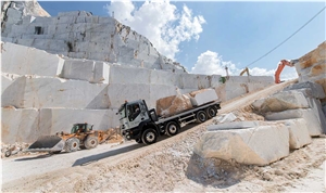 Bianco Carrara Tecchione Quarry