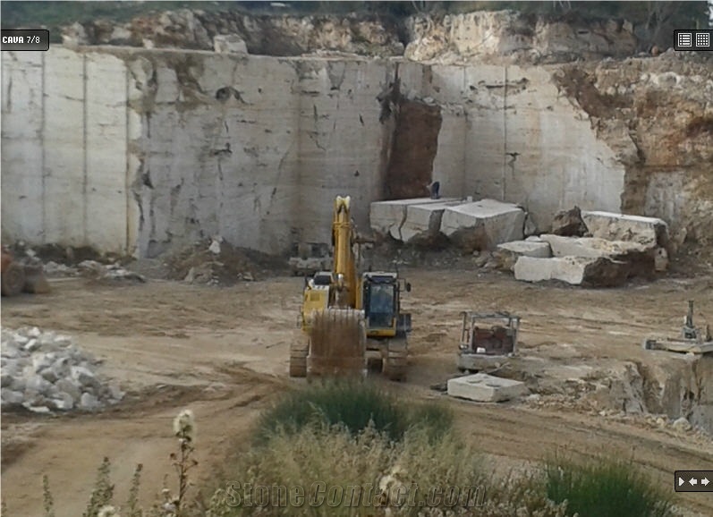 Travertino Tivoli Quarry
