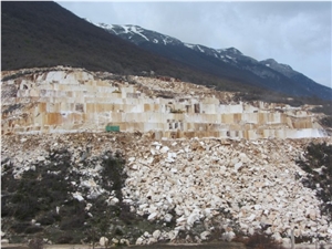 Perla Limestone Quarry