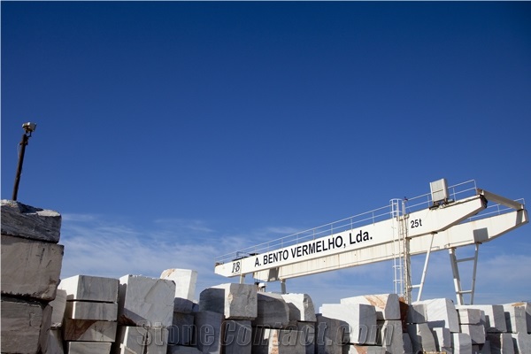 Pele Tigre Marble Quarry