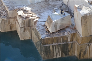 Rosa Lagoa Venado,Pardais Vergado Quarry
