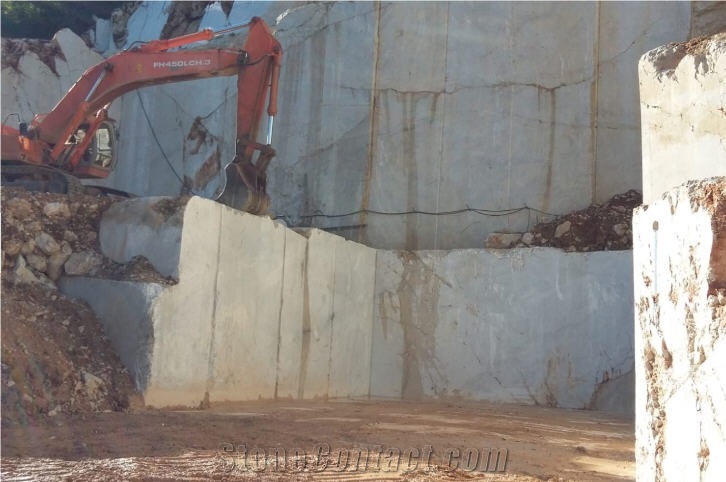 Cava di Breccia Aurora Marble Quarry