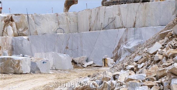 Trani Bronzetto- Apricena Bronzetto Quarry