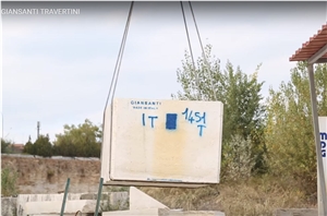 Travertino Alabastrino - Alabastrino Travertine Quarry