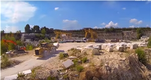 Travertino Alabastrino - Alabastrino Travertine Quarry