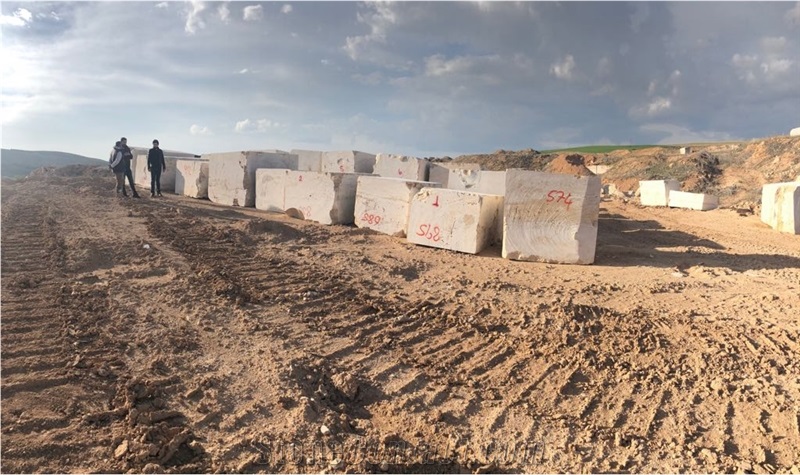 Aycan Travertine-Kayseri Light Travertine, Classic Light Travertine Quarry